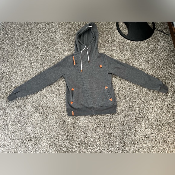 Girls Naketano sweatshirt. I used to wear XS in women’s, and it fit - Picture 2 of 8